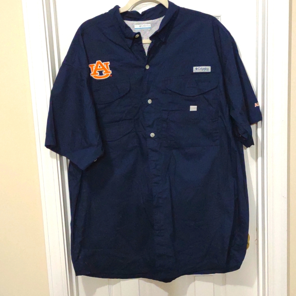 Columbia PFG Navy Shirt. Large